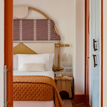 Montesol Experimental Otel 5*
